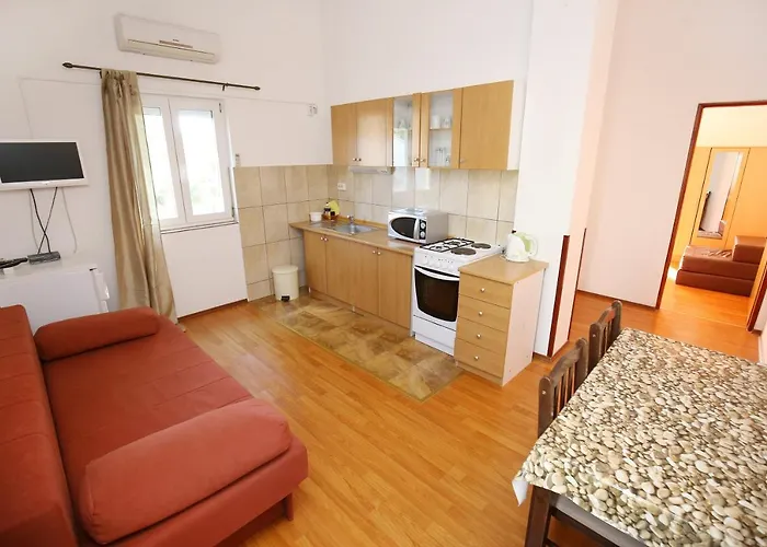 Buca * 비오그라드나모루